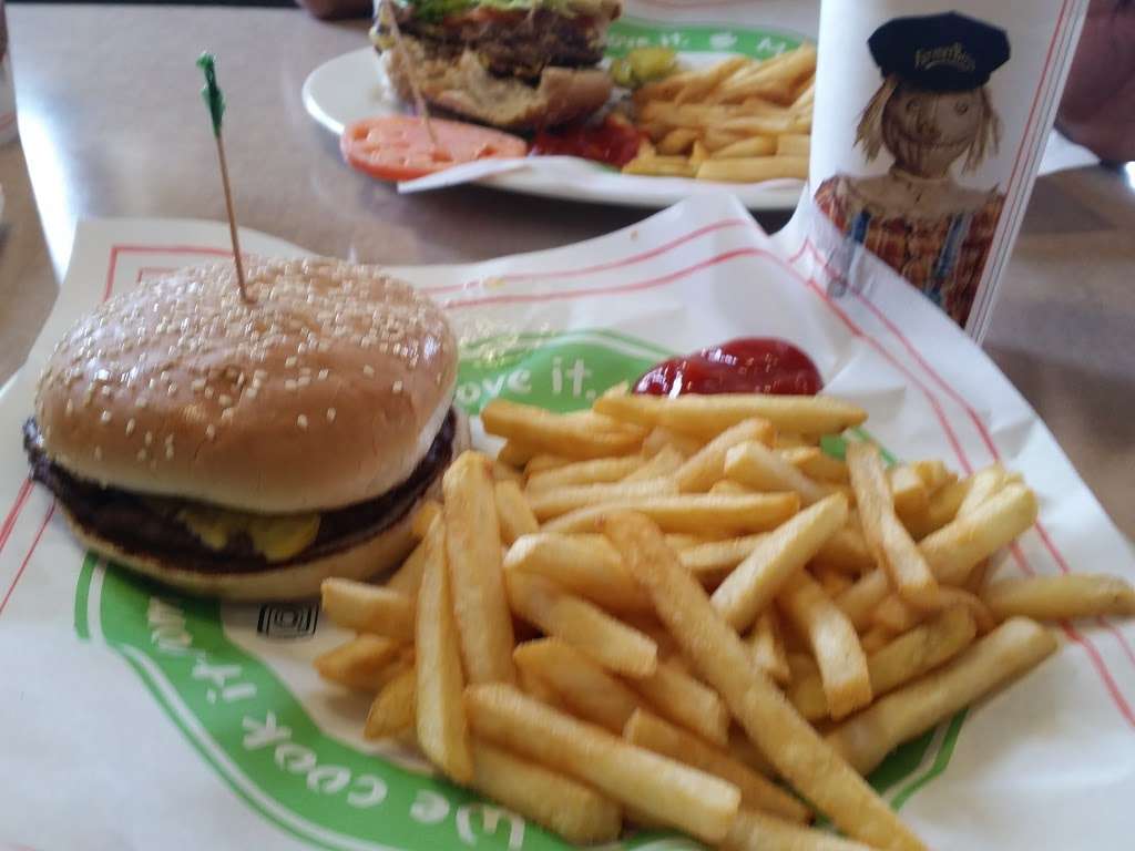 Farmer Boys | 6315 Telegraph Rd, Commerce, CA 90040, USA | Phone: (323) 727-5000