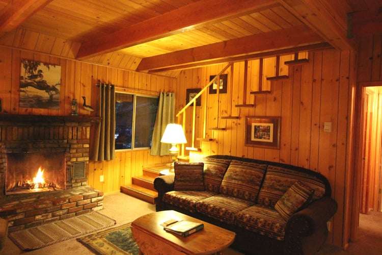 Arrowhead Pine Rose Cabins | 25994 CA-189, Twin Peaks, CA 92391, USA | Phone: (909) 337-2341