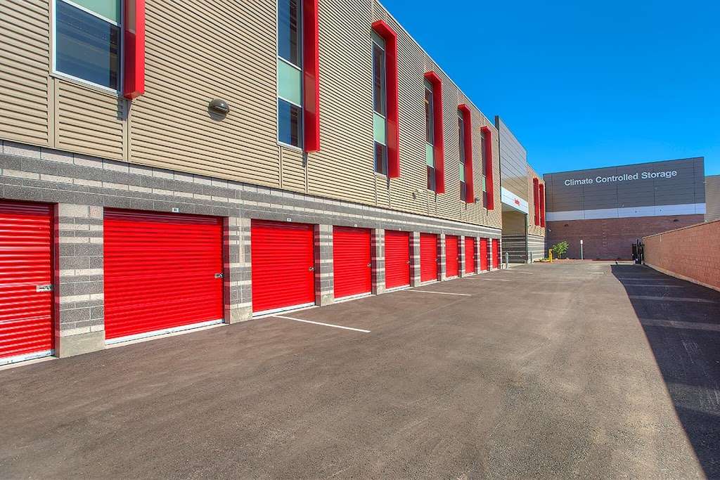 StorQuest Self Storage | 3195 Peoria St, Aurora, CO 80010 | Phone: (720) 443-4962