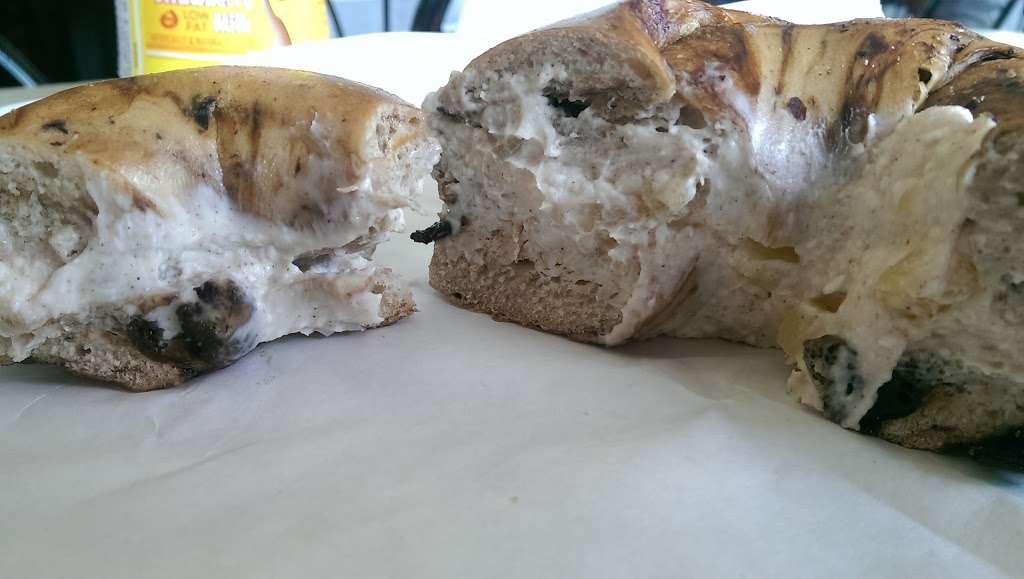 Deli Bagelman Bagels | 1395 W Montauk Hwy, Copiague, NY 11726, USA | Phone: (631) 842-3636