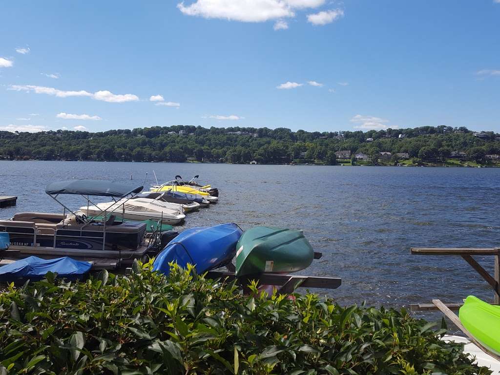 Lake Mohawk Marina | 150 E Shore Trail, Sparta Township, NJ 07871, USA | Phone: (973) 729-6350