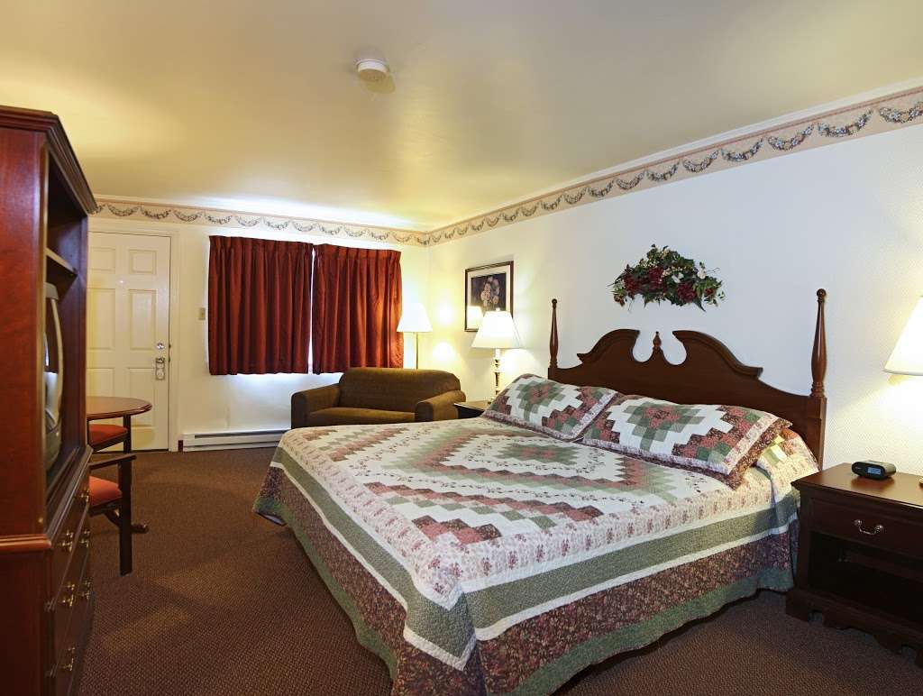 Amish Country Motel | 3013 Old Philadelphia Pike, Bird in Hand, PA 17505 | Phone: (717) 768-8396