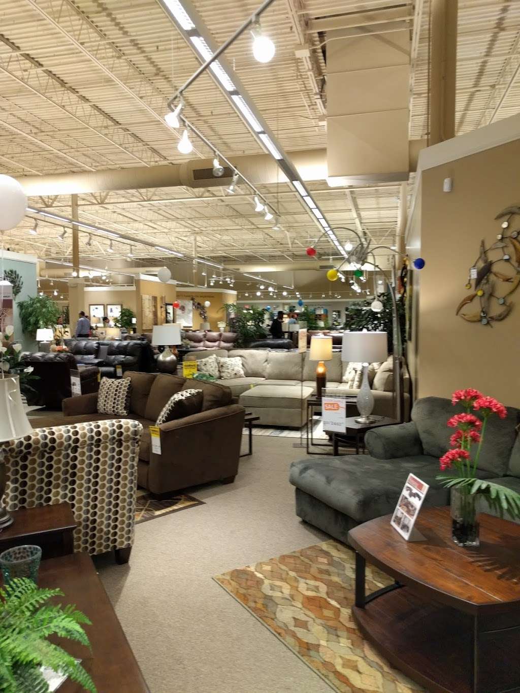 Ashley HomeStore | 1501 Wesel Blvd, Hagerstown, MD 21740, USA | Phone: (301) 733-3540