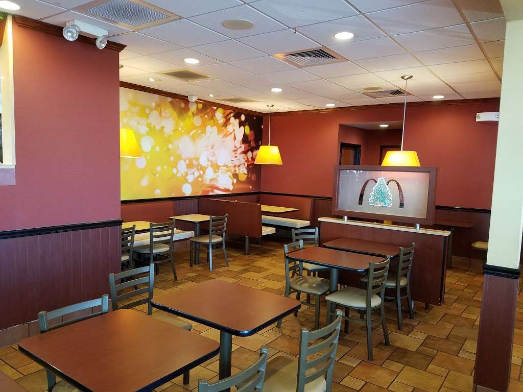 McDonalds | 3708 Easton-Nazareth Hwy, Easton, PA 18045, USA | Phone: (610) 559-8962