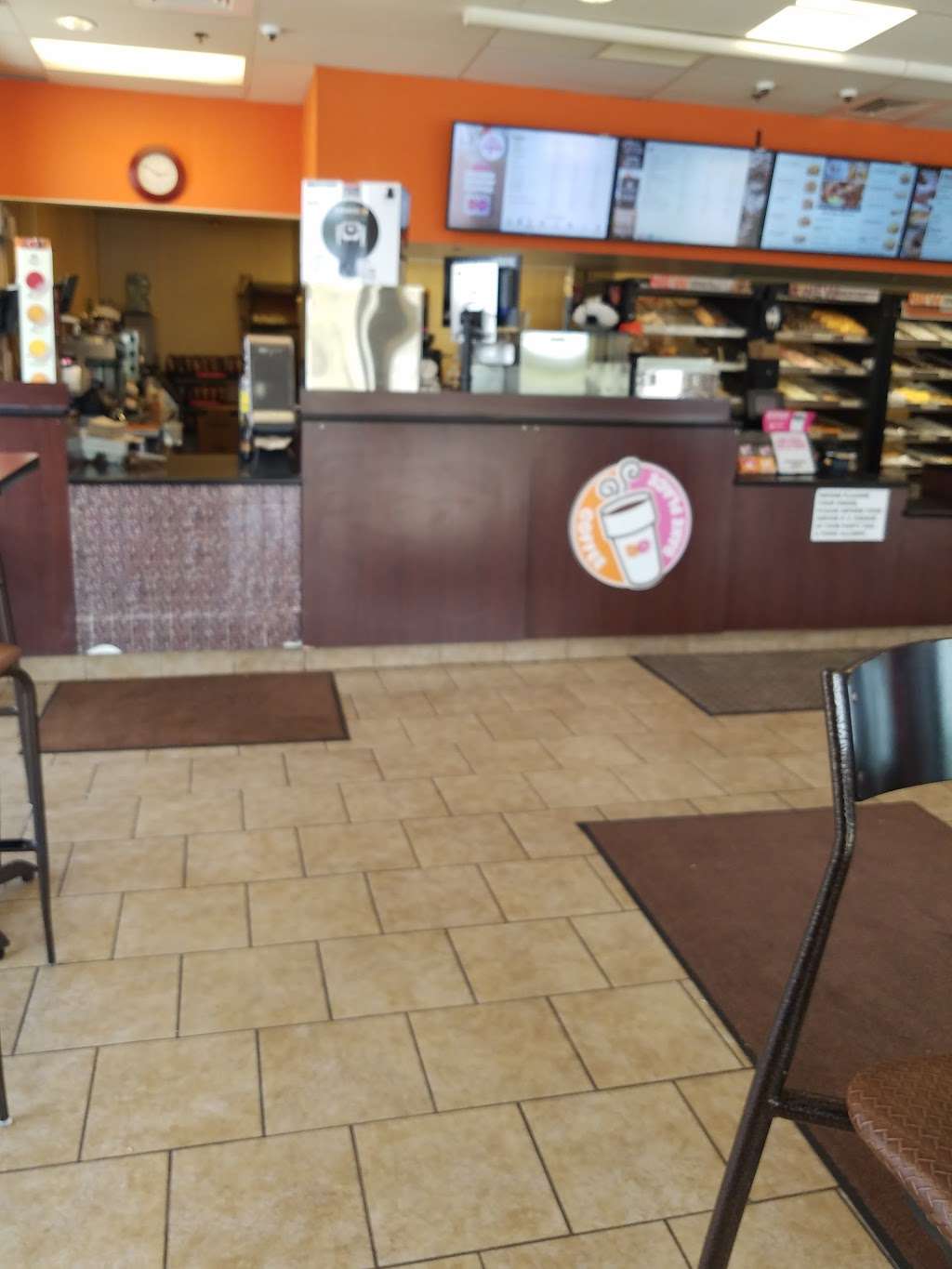 Dunkin Donuts | 2933 Kirk Rd a, Aurora, IL 60502 | Phone: (630) 978-1347