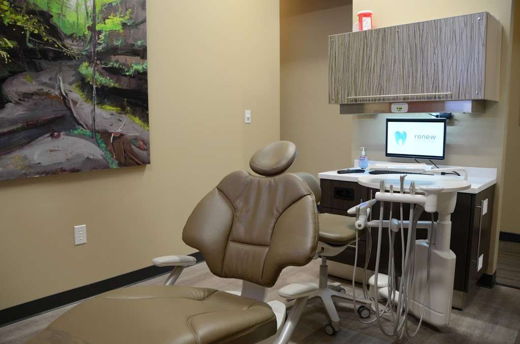 Renew Dental Arts - Downtown Dental Implant Experts | 2205 N Delaware St #103, Indianapolis, IN 46205, USA | Phone: (317) 602-8924