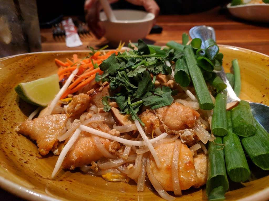 P.F. Changs | 2418 E Sunrise Blvd, Fort Lauderdale, FL 33304, USA | Phone: (954) 565-5877