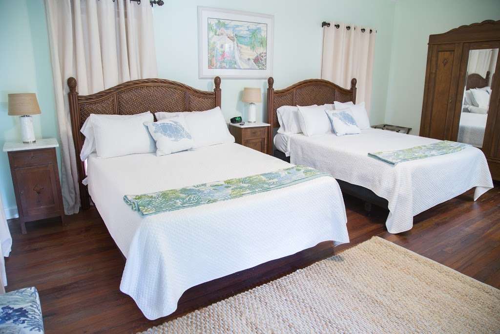 Lake Minneola Inn | 508 S Main Ave, Minneola, FL 34755, USA | Phone: (352) 394-0134