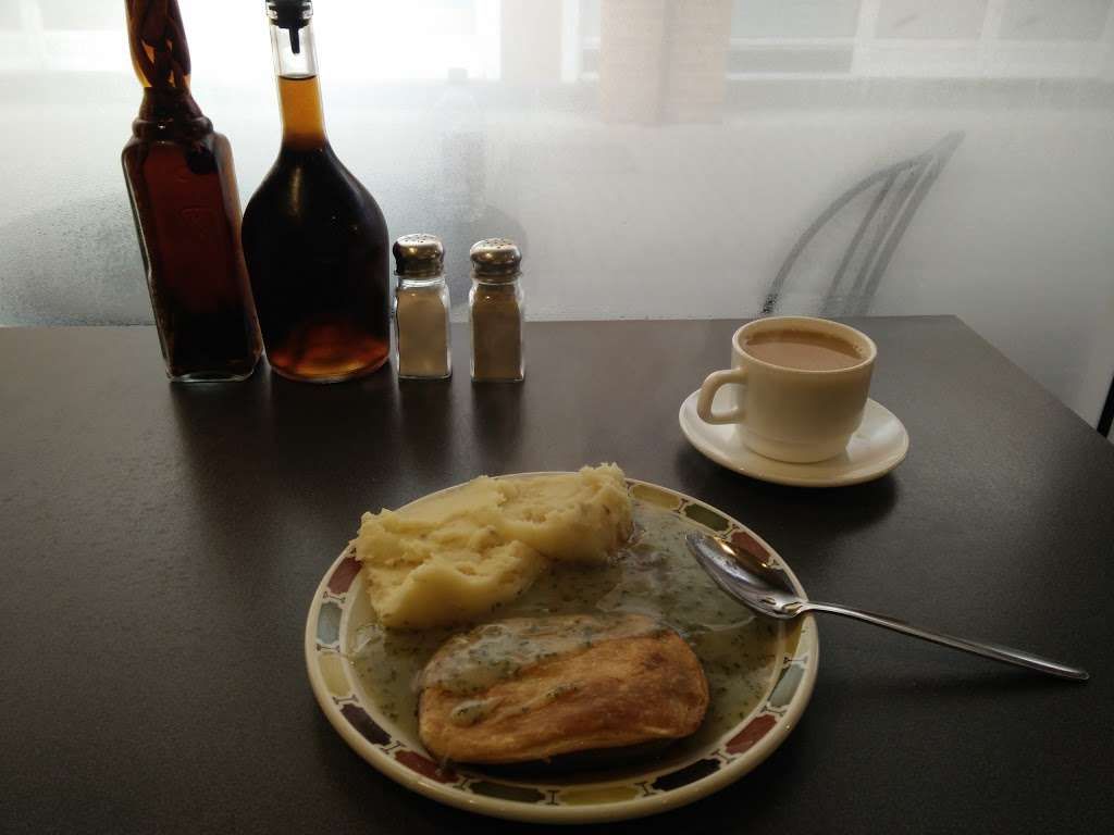 Manzes Pie and Mash | 9 Fawkon Walk, Hoddesdon EN11 9EA, UK | Phone: 01992 446962