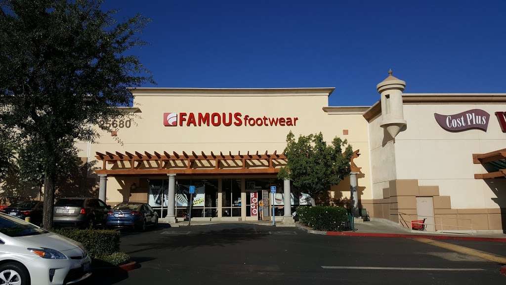 Famous Footwear | Valencia Marketplace, 25680 The Old Rd, Stevenson Ranch, CA 91381, USA | Phone: (661) 600-0020