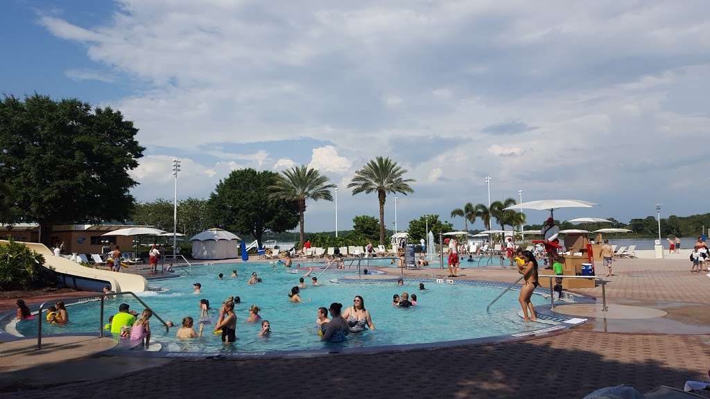 Disneys Contemporary Resort | 4600 North World Dr. Lake Buena Vista, Orlando, FL 32830, USA | Phone: (407) 824-1000