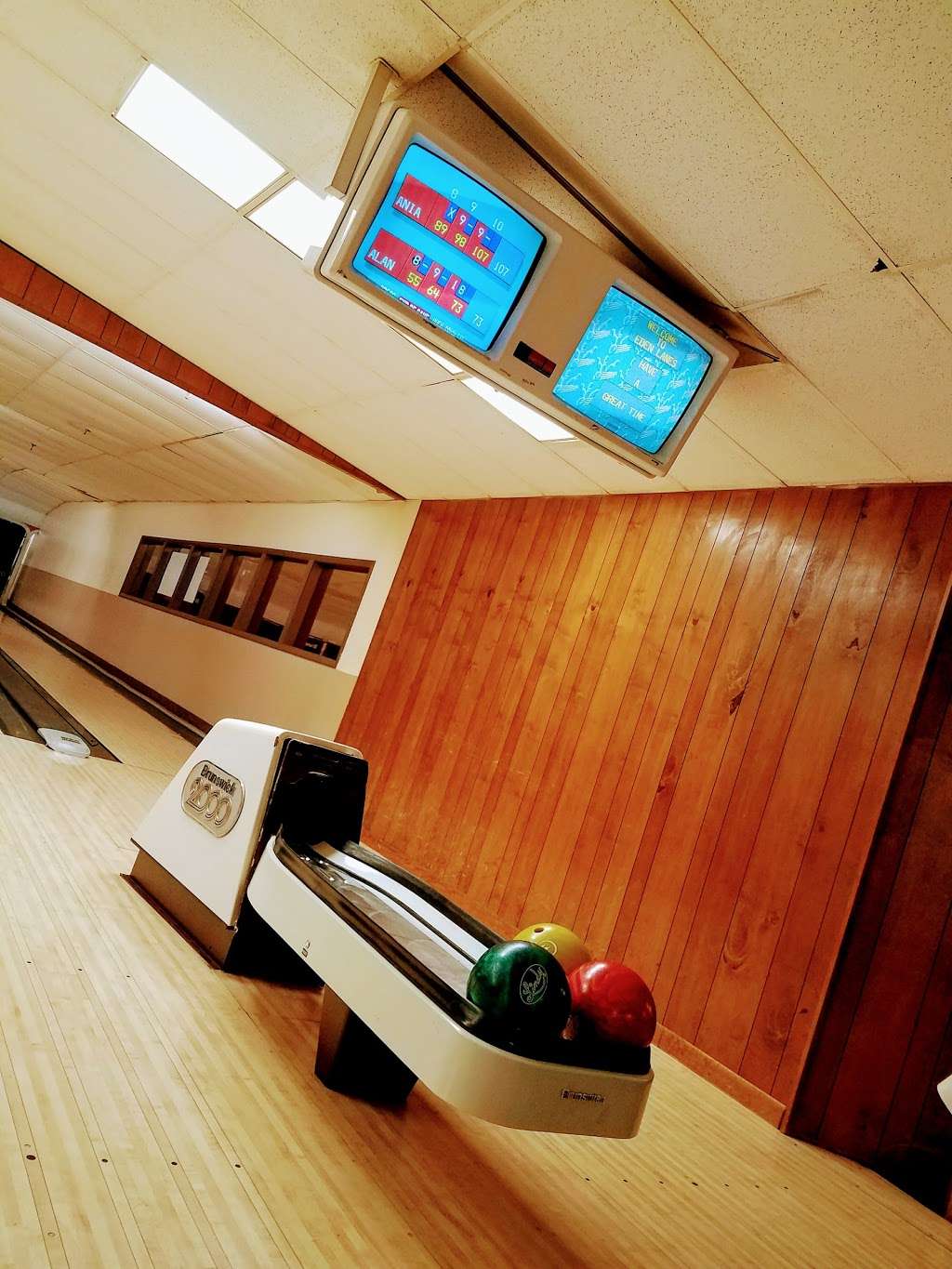 Eden Lanes - check website or FB for specific hours | 10159 W Cermak Rd, Westchester, IL 60154, USA | Phone: (708) 865-0515