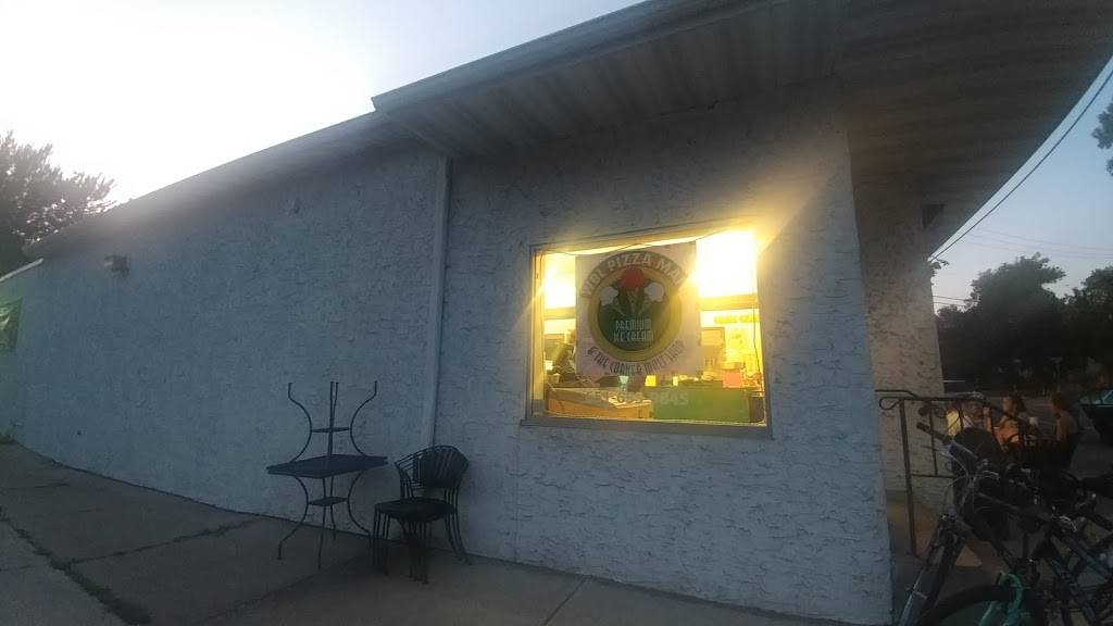 Pizza Man & The Corner Malt Shop | 4687 Bald Eagle Ave, White Bear Lake, MN 55110, USA | Phone: (651) 653-9845