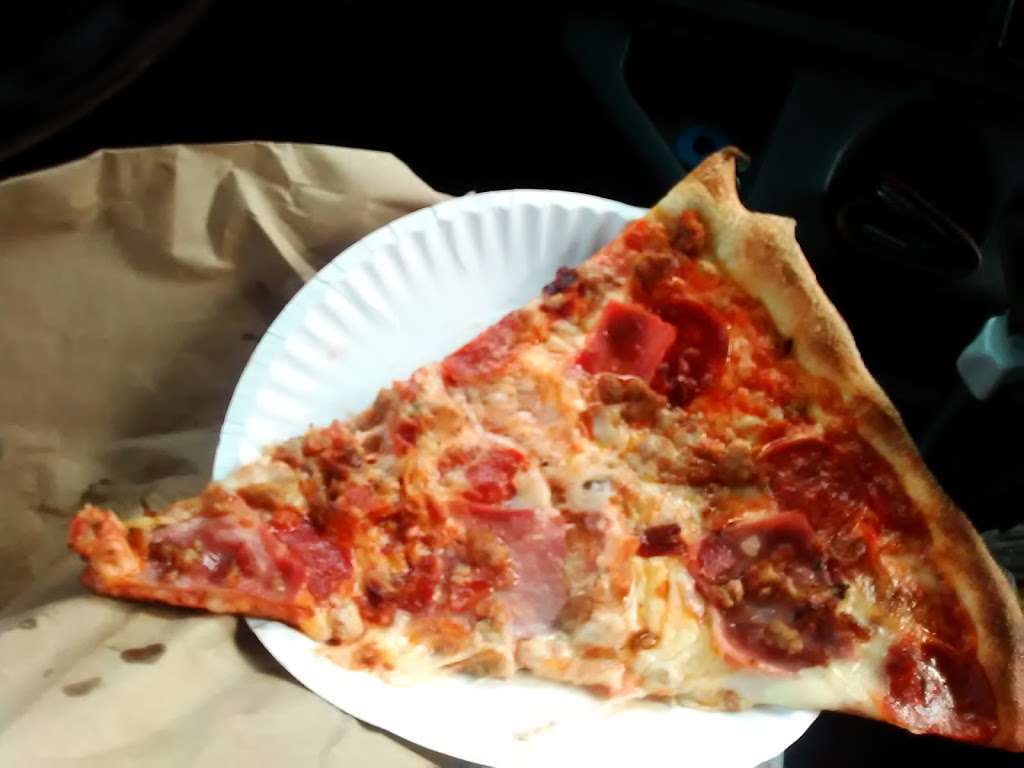 Amalfis Pizza of Conover | 104-N Thornburg Dr NE, Conover, NC 28613, USA | Phone: (828) 464-0807