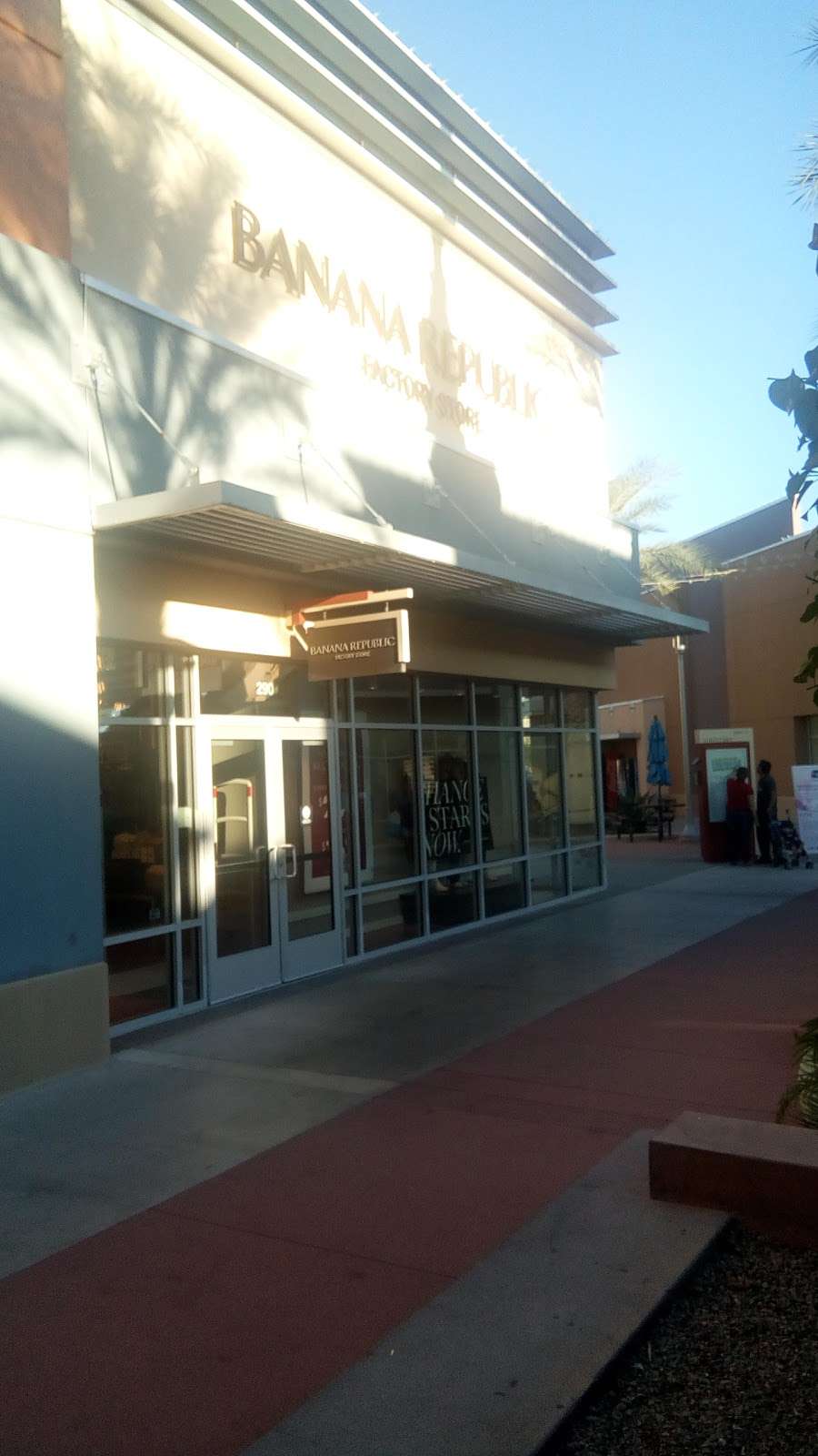 Banana Republic Factory Store | 6800 N 95th Ave SUITE 290, Glendale, AZ 85305, USA | Phone: (623) 872-5389