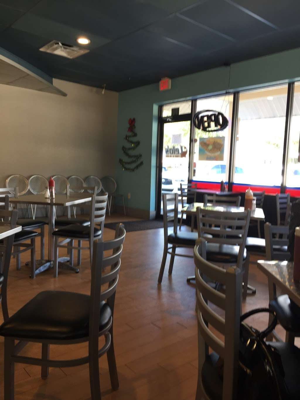 Lelos Fish & Subs | 1270 Saxon Blvd, Orange City, FL 32763, USA | Phone: (386) 851-0749