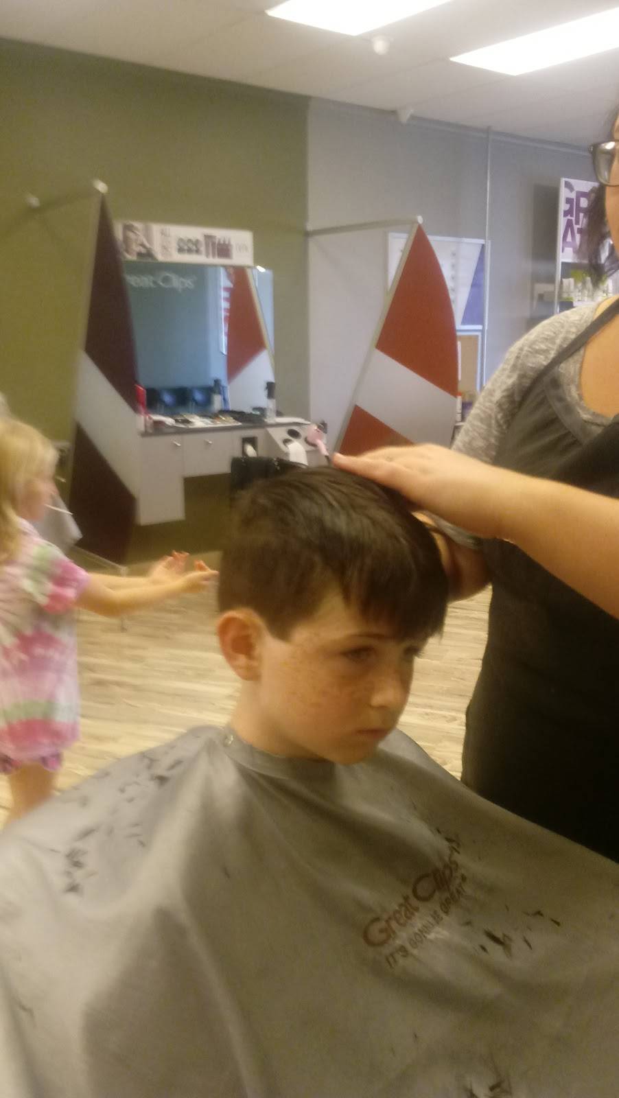 Great Clips | 60 Martha Layne Collins Blvd, Cold Spring, KY 41076, USA | Phone: (859) 441-0100