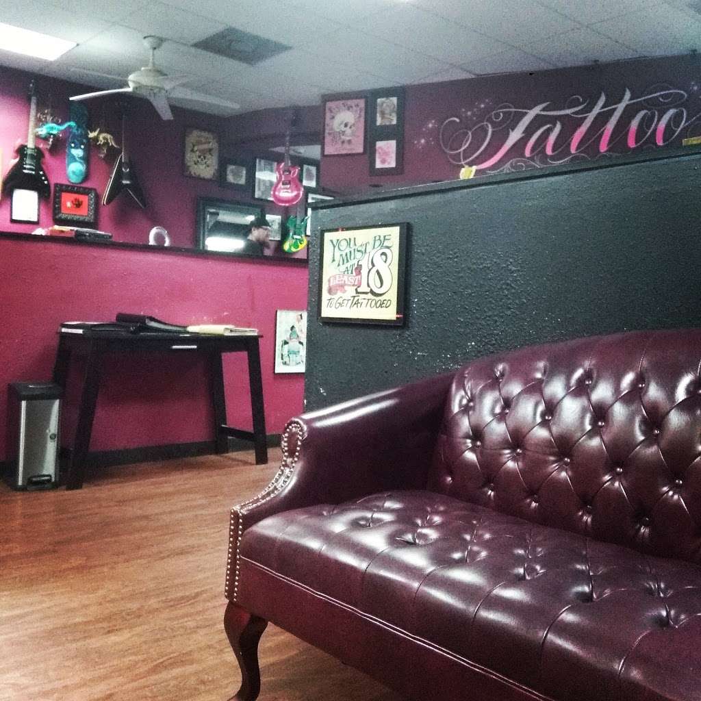 Scarlets Web Tattoo Parlor | 6330 Spencer Hwy Suite E, Pasadena, TX 77505, USA | Phone: (281) 487-3222