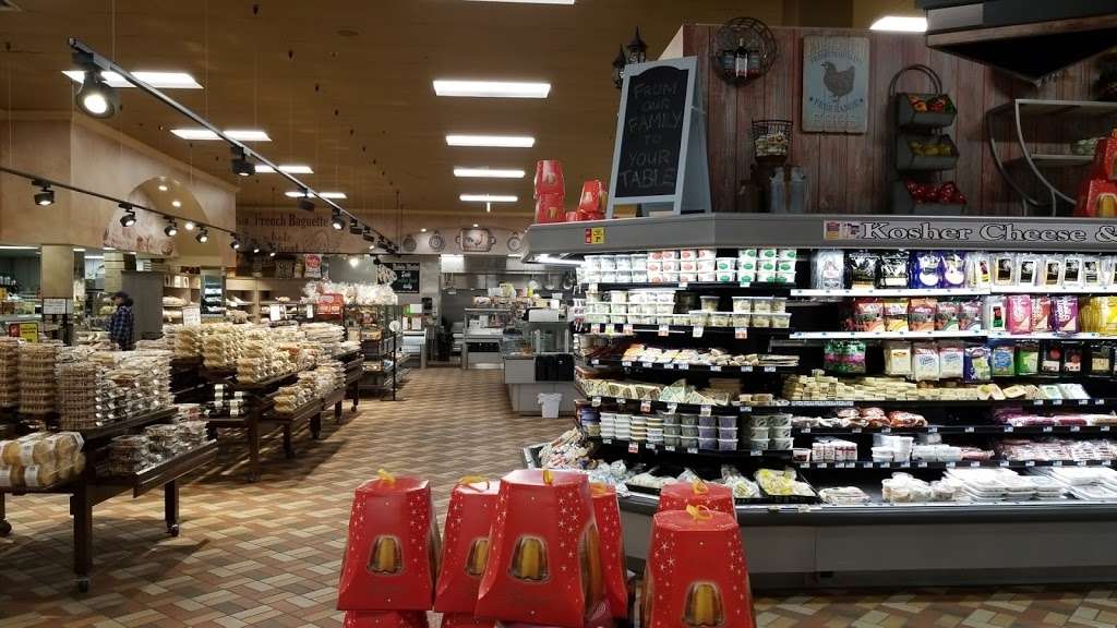 Foodtown of Washington Township | 315 Pascack Rd, Township of Washington, NJ 07676, USA | Phone: (201) 289-8960