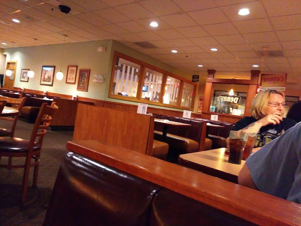 Dennys | 1001 W Landis Ave, Vineland, NJ 08360, USA | Phone: (856) 696-1900