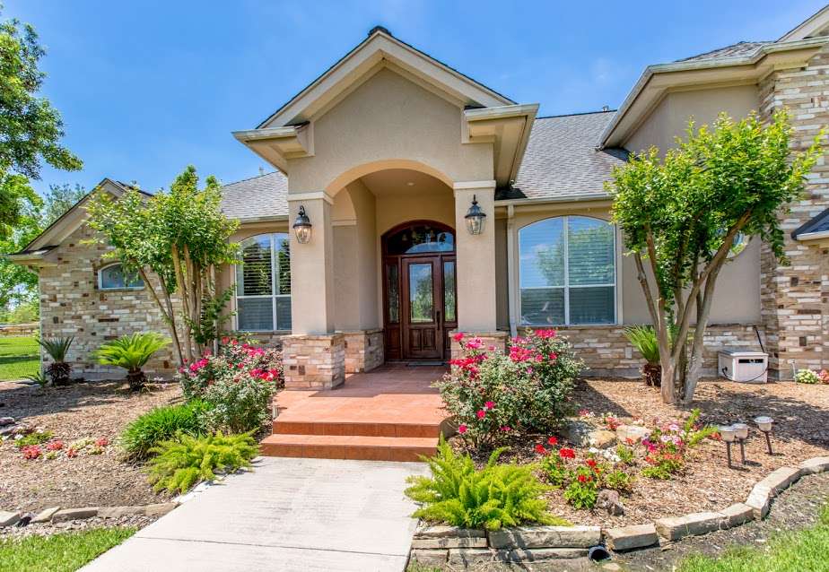 Visions &Traditions Realty LLC Diane Mireles | 400 W Parkwood Ave #116, Friendswood, TX 77546 | Phone: (281) 723-2888