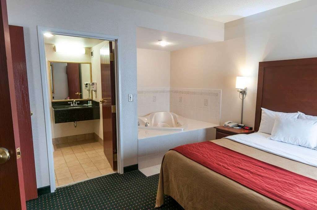 Comfort Inn & Suites | 3189 PA-940, Mt Pocono, PA 18344, USA | Phone: (520) 257-3114