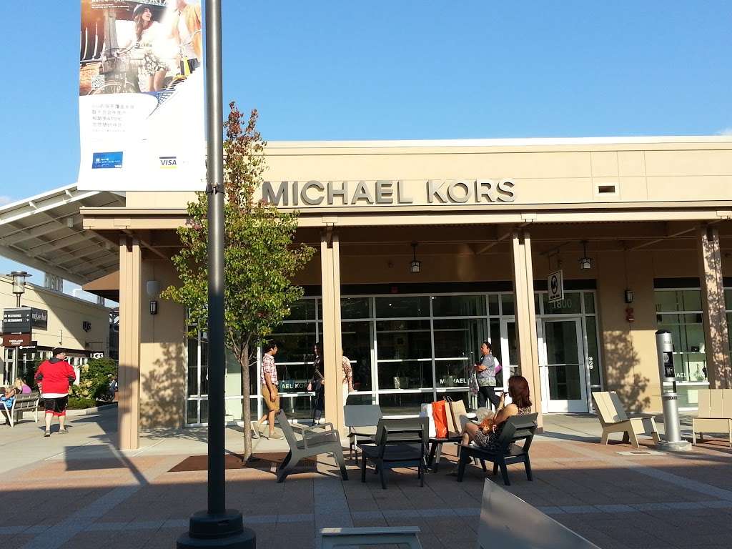 Michael Kors Outlet | 1650 Premium Outlet Blvd #1800, Aurora, IL 60502, USA | Phone: (630) 585-5550