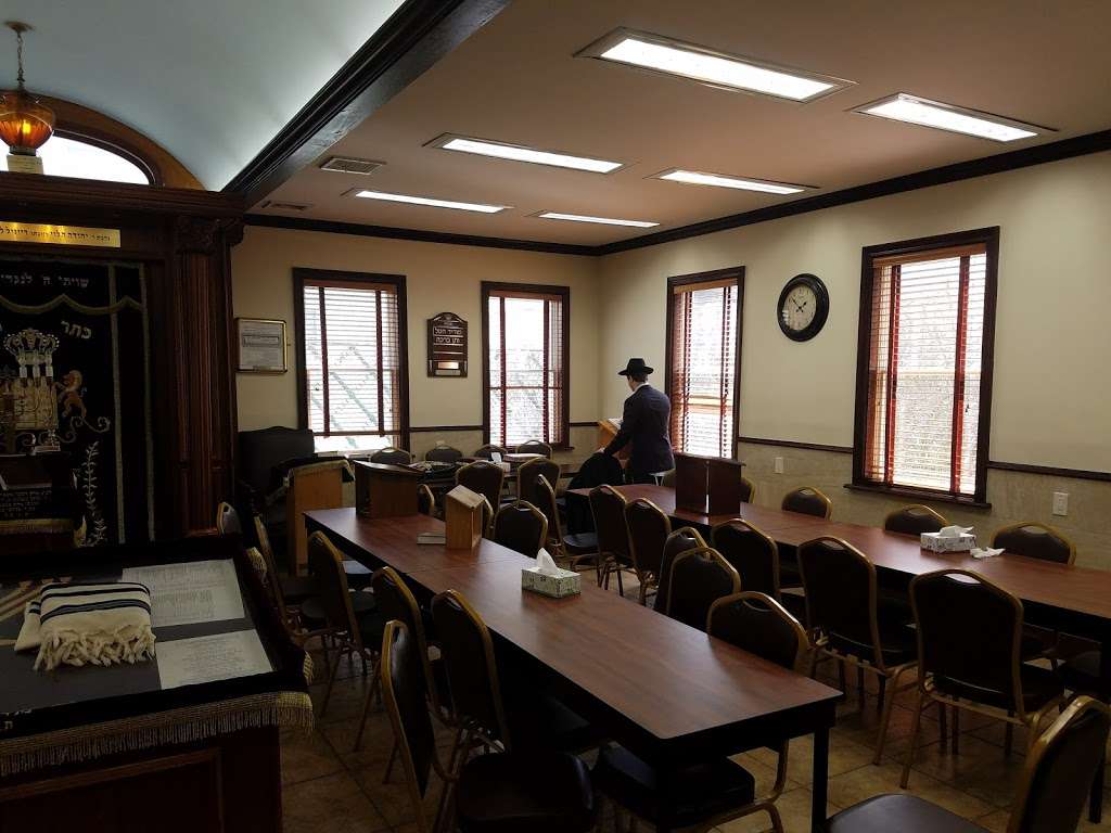 Khal Bais Shmuel Aba, Rabbi Aron Katz | 515 Hicksville Rd, Far Rockaway, NY 11691 | Phone: (718) 471-0563