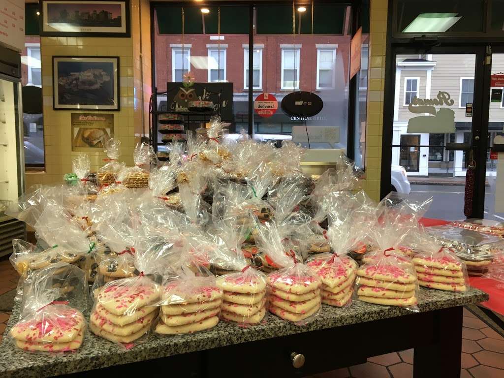 Romas Bakery & Deli | 312 Main St, Woburn, MA 01801, USA | Phone: (781) 932-6496