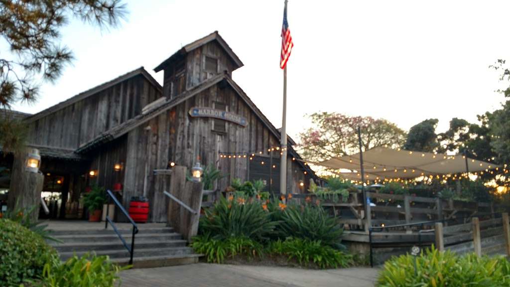 Harbor House Restaurant | 831 W Harbor Dr, San Diego, CA 92101, USA | Phone: (619) 232-1141