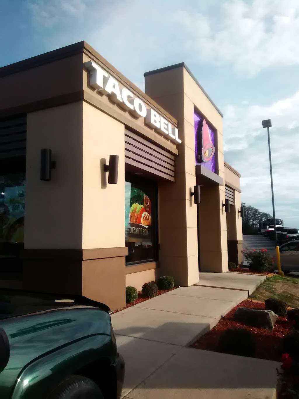 Taco Bell | 1007 N Main St, Cloverdale, IN 46120, USA | Phone: (765) 764-0055
