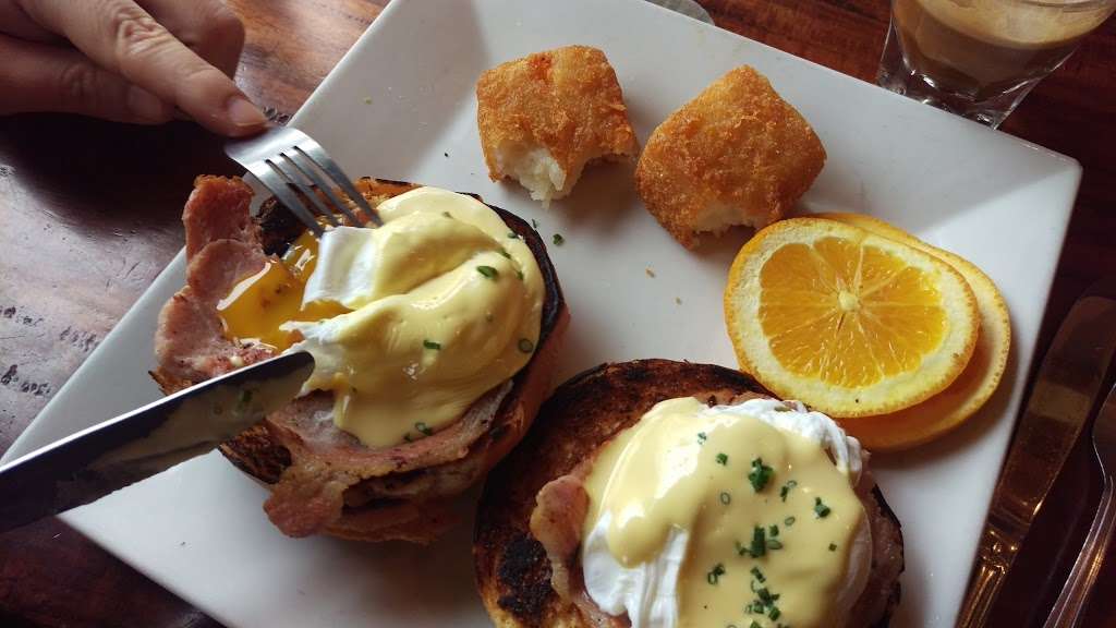 Beachside Coffee Bar & Kitchen | 4300 Judah St, San Francisco, CA 94122, USA | Phone: (415) 682-4961