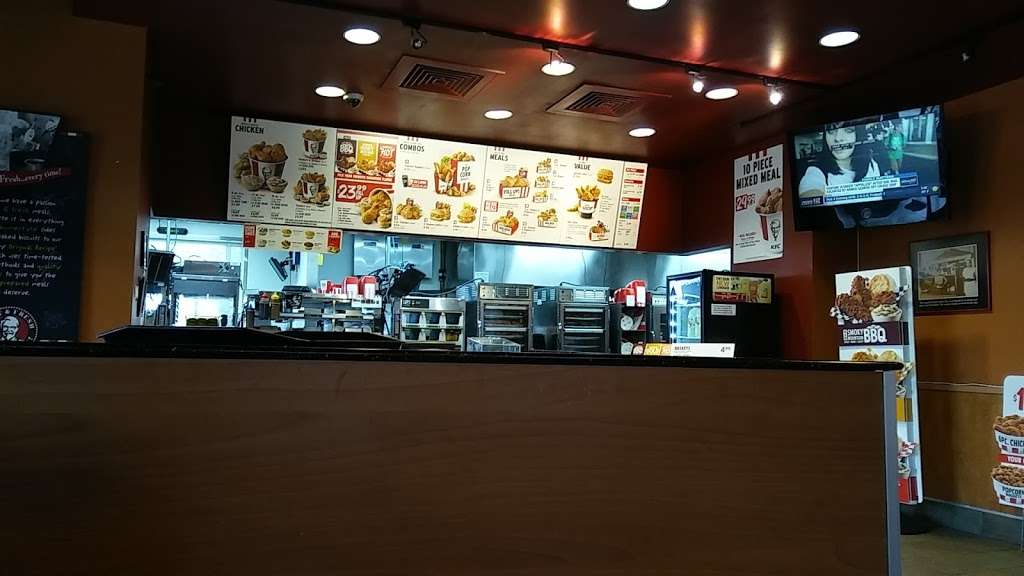 KFC | 130 NJ-23, Pompton Plains, NJ 07444 | Phone: (973) 831-2739