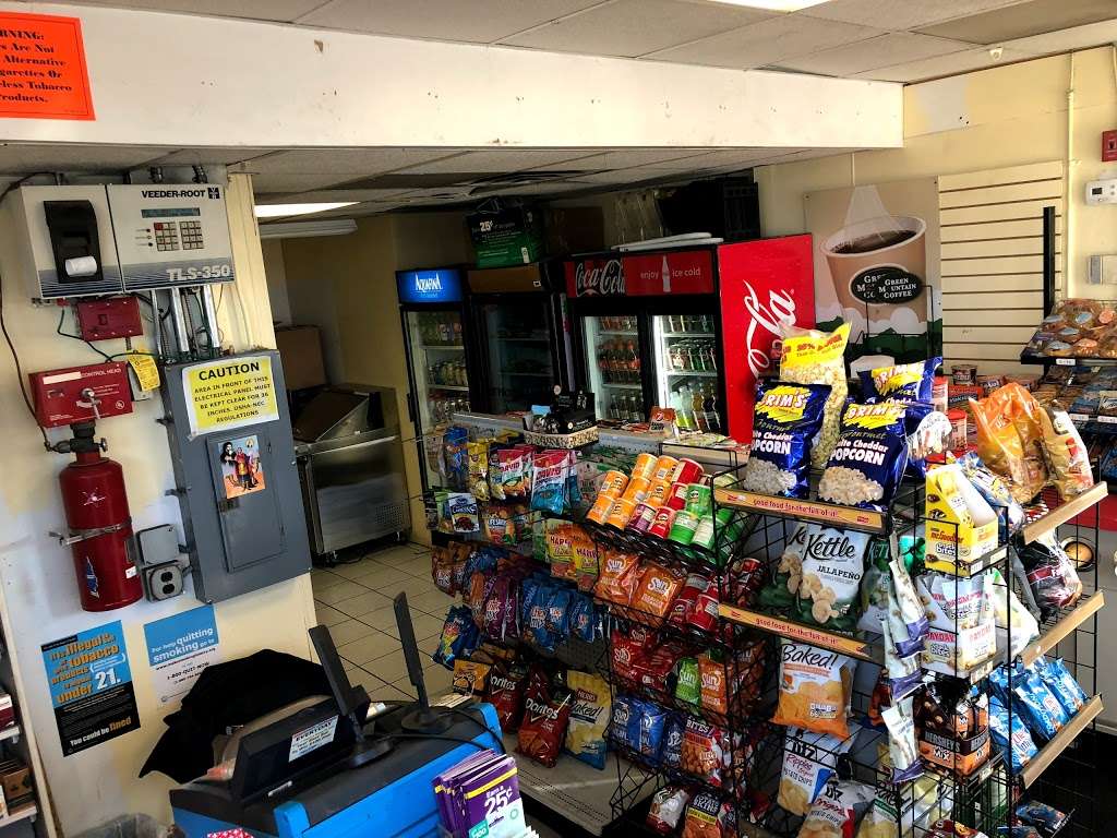 BP - gas station  | Photo 7 of 9 | Address: 1660 Worcester Rd, Framingham, MA 01702, USA | Phone: (508) 202-9371