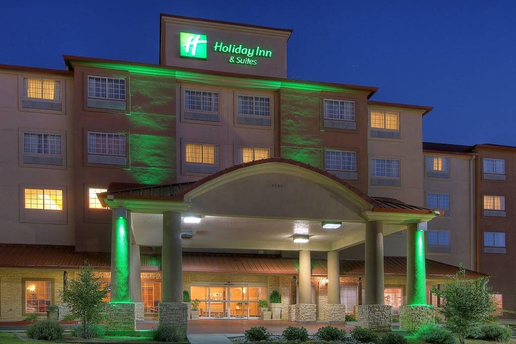 Holiday Inn & Suites Albuquerque Airport | 1501 Sunport Pl SE, Albuquerque, NM 87106 | Phone: (505) 944-2255