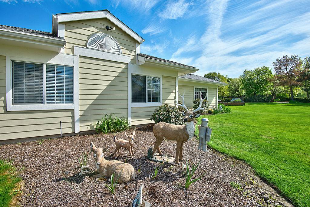 Deerfield Village Assisted Living | 5770 SE Kellogg Creek Dr, Milwaukie, OR 97222, USA | Phone: (503) 653-4064