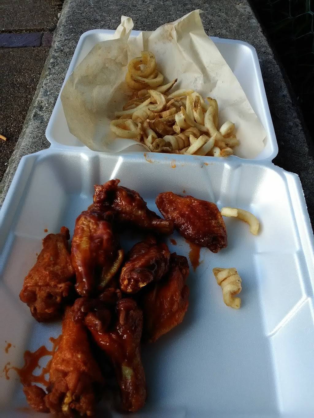 Crumpys Hot Wings | 1671 S 3rd St, Memphis, TN 38106, USA | Phone: (901) 512-5552