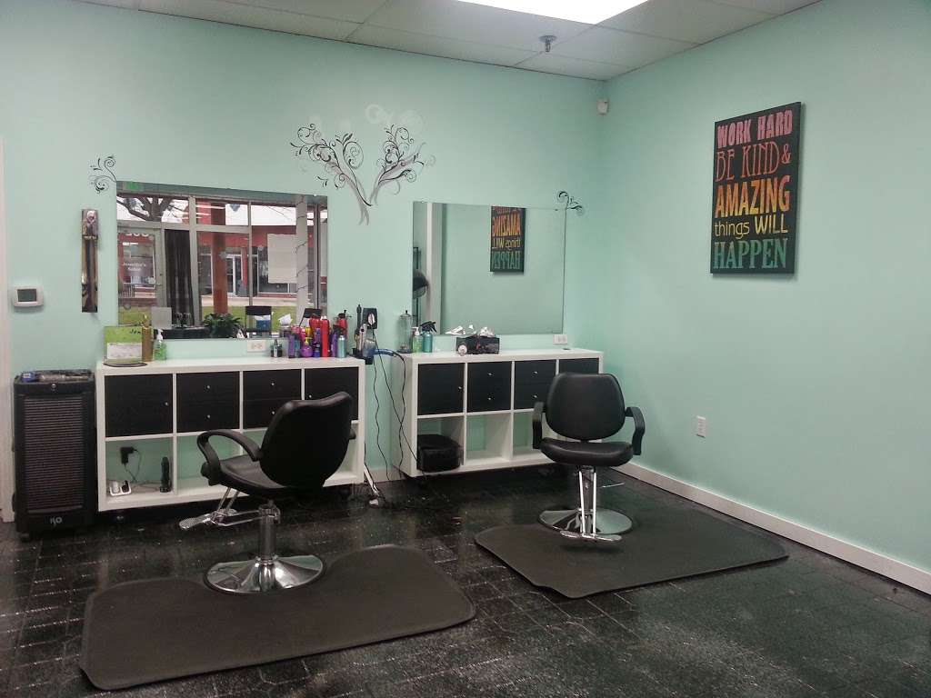 Jennifers Salon | 68 Heather Ln #3, Perryville, MD 21903, USA | Phone: (410) 642-2658