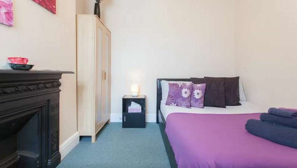 Home2Home-Rooms | Southfield Road, Chiswick, London W4 1AG, UK | Phone: 07715 835802