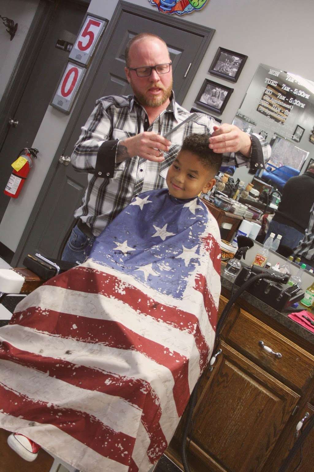 Courtney Brothers Barber & Shaving Parlor | 1418 SW US Hwy 40, Blue Springs, MO 64015, USA | Phone: (816) 228-7428