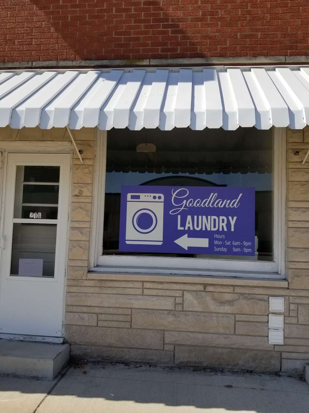 Goodland Laundry | 214 S Newton St, Goodland, IN 47948, USA | Phone: (219) 964-9245
