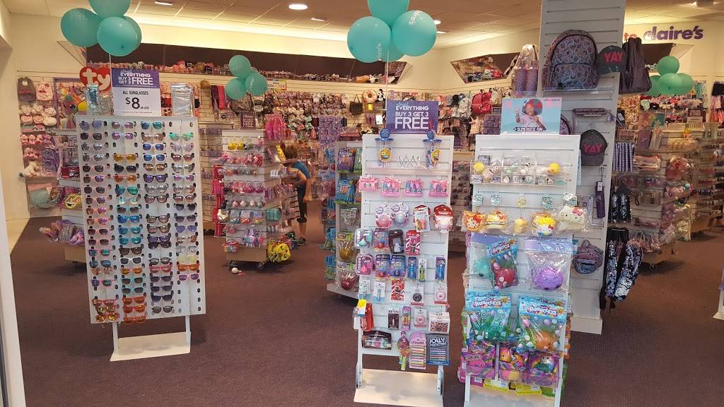 Claires | 210 Andover St, Peabody, MA 01960, USA | Phone: (978) 531-5392