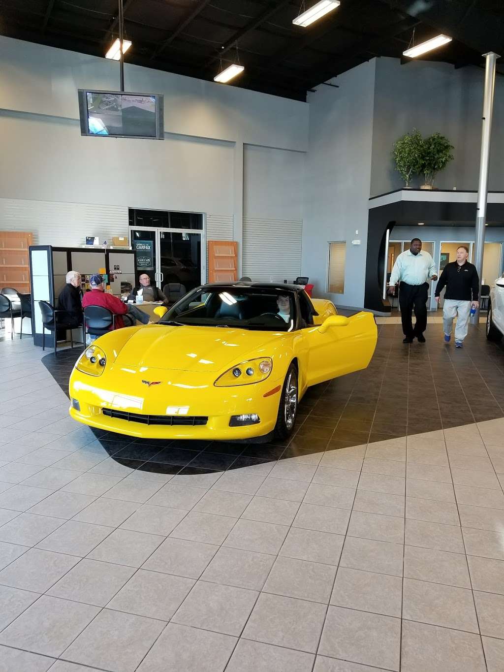 Mike Raisor Pre-Owned Center | 3960 State Road 38 East, Lafayette, IN 47905, USA | Phone: (765) 448-7064