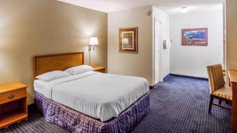 Rodeway Inn Near Az State University | 2101 E Apache Blvd, Tempe, AZ 85281, USA | Phone: (480) 393-3090