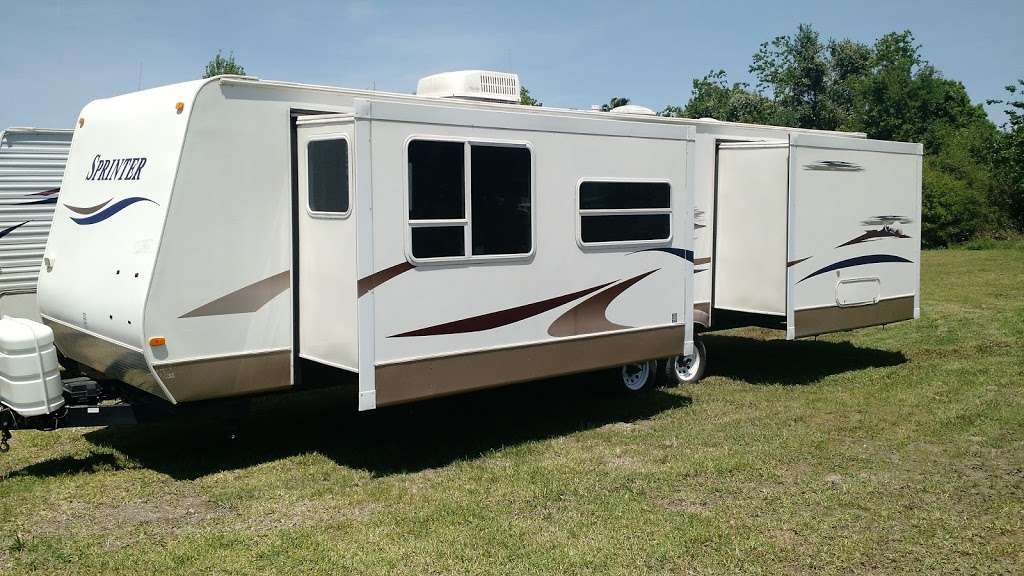 713campers.Net | 3555 TX-146, Bacliff, TX 77518, USA | Phone: (713) 226-7377