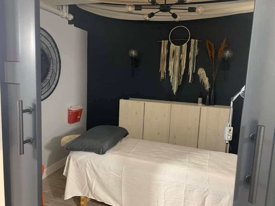 Luna Body and Mind | 1212 5th St (ground level, Santa Monica, CA 90401, United States | Phone: (424) 387-7549