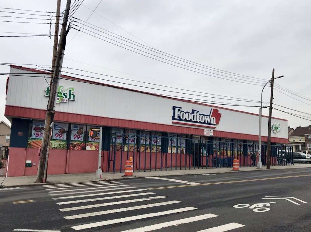 Foodtown | 84-05 Parsons Blvd, Jamaica, NY 11432, USA | Phone: (718) 658-6237