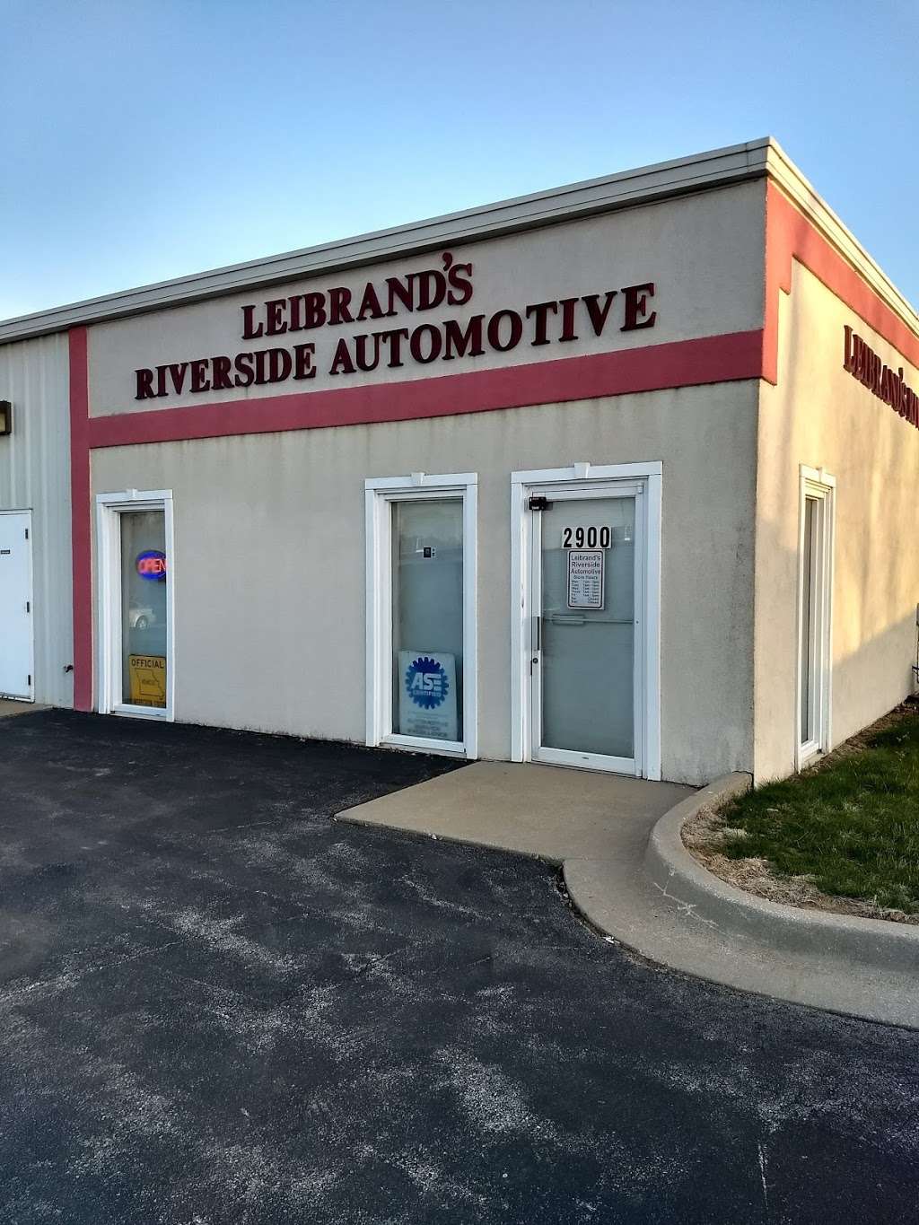 Leibrands Riverside Auto | 2900 NW 47th St, Riverside, MO 64150 | Phone: (816) 587-3622