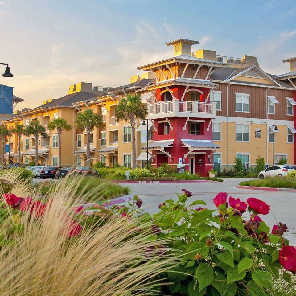 Hebron 121 Station Apartments and Townhomes | 1 Hebron Station Cir, Lewisville, TX 75057, USA | Phone: (214) 488-0220