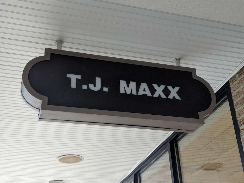 T.J. Maxx | 100 Main St S, Southbury, CT 06488, USA | Phone: (203) 267-3187